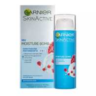 Garnier Moisture Bomb Super-Hydrating 3-In-1 Moisturiser SPF 10